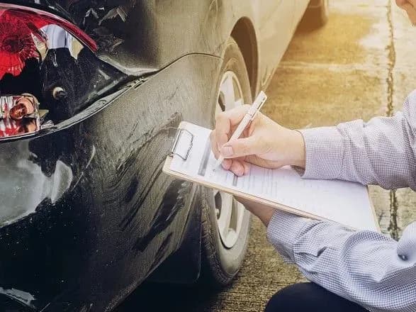 У Києві під час оформлення європротоколу помер чоловік