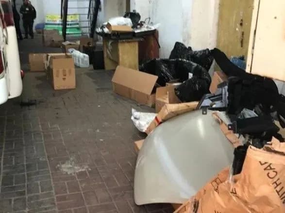 На границе с Польшей изъяли контрабанду элитной обуви и автозапчастей на почти 100 тыс. долл.