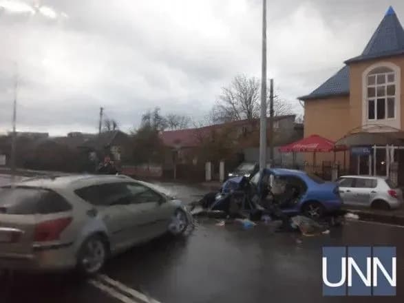 Під Києвом смертельна ДТП: одна людина загинула, ще одна постраждала