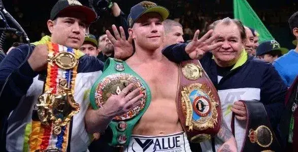 Ломаченко втратив лідерство у рейтингу найкращих боксерів світу