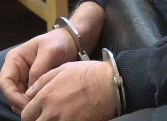 Раніше судимий підліток отримав тюремний строк за наругу над могилами