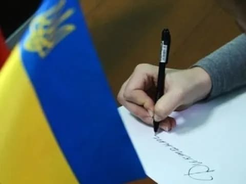 Пристайко приєднався до Всеукраїнського диктанту національної єдності з послами з восьми країн