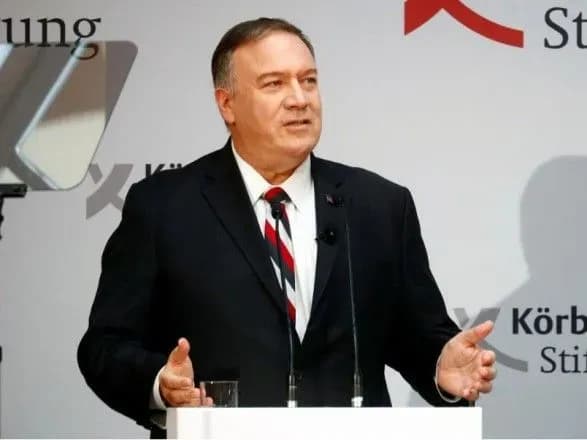 Помпео: НАТО або зміниться, або ж застаріє і стане неефективною структурою