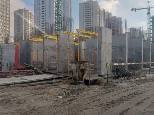 "Киевгорстрой" показал строительство ЖК "Урловский-1"