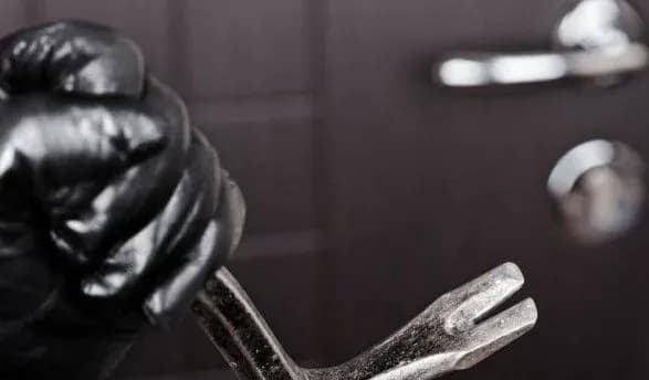 У Рівному обікрали прокурора