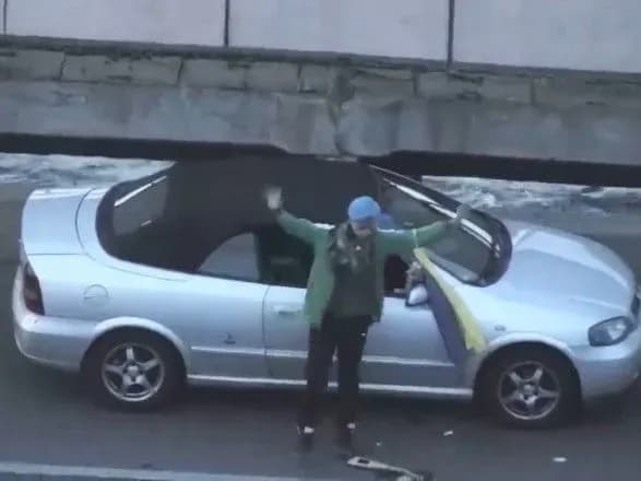 Чоловіку, який погрожував "підірвати" міст Метро, продовжили арешт