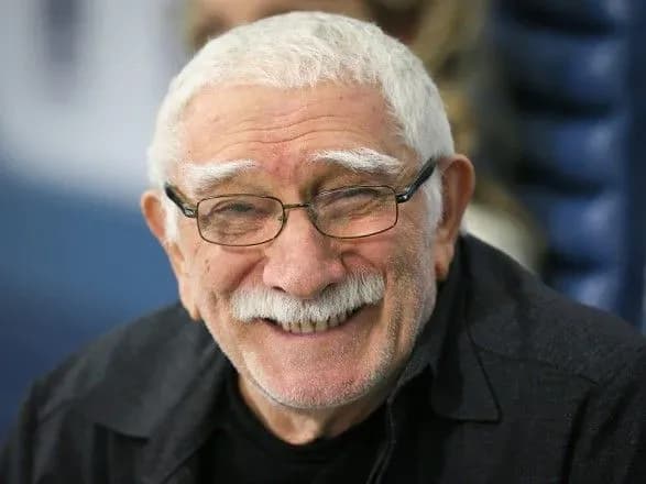 Армен Джигарханян потрапив в реанімацію у вкрай тяжкому стані