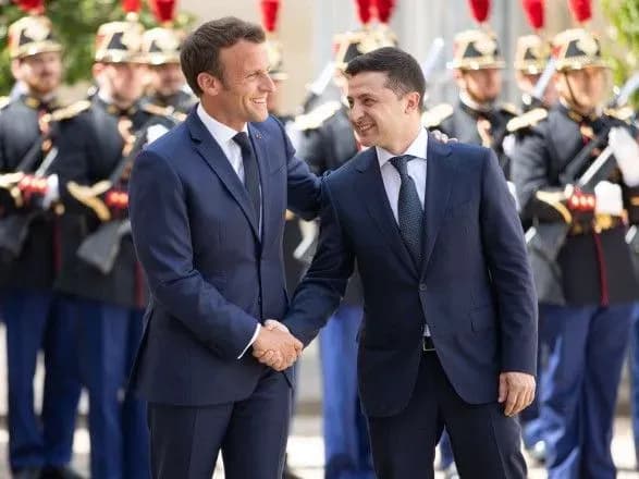 Зеленський обговорив із Макроном підготовку нормандського саміту: деталі