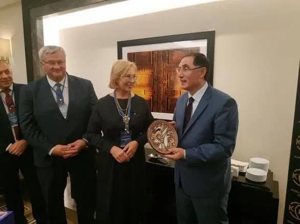 Денісова передала омбудсмену Туреччини список з іменами 115 українських в'язнів Кремля