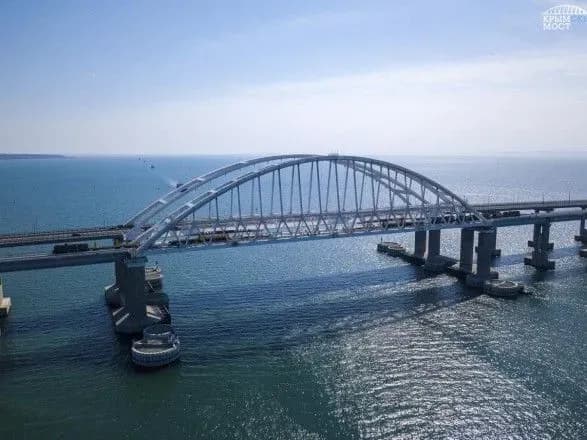 Передача захоплених катерів: два українські буксири підійшли до Керченської протоки