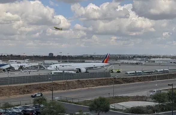 У США у пасажирського літака загорівся двигун