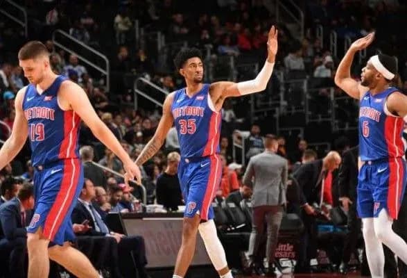 Михайлюк допоміг "Детройту" перемогти в українському дербі в НБА