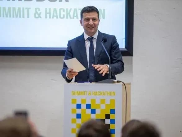 Зеленський про "Державу у смартфоні" і боротьбу з корупцією: натискаєш кнопку - і корупціонера немає
