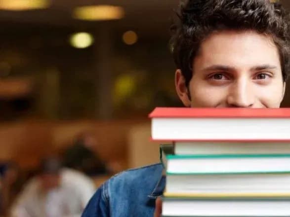 У вишах України навчається близько 60 осіб без громадянства