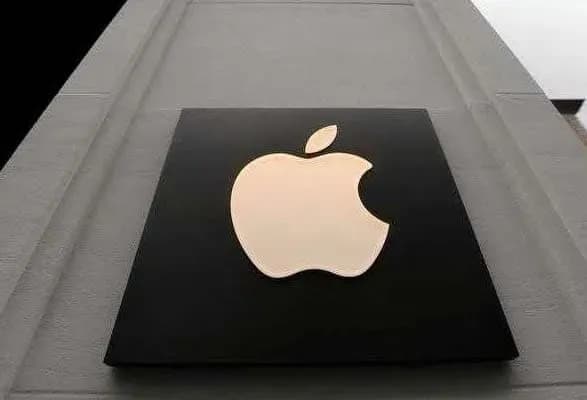 В МИД Польши разочарованы действиями Apple относительно обозначения Крыма территорией РФ