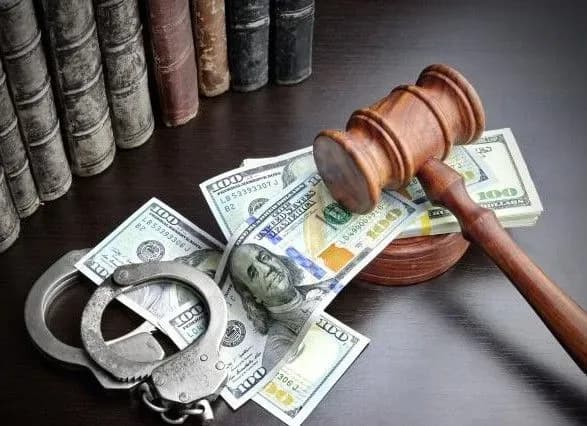 Відсьогодні повертається кримінальна відповідальність за незаконне збагачення