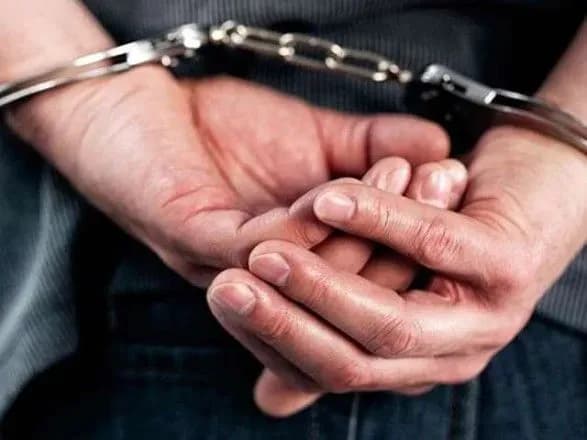 У Запоріжжі затримали священика під час отримання посилки із наркотиками