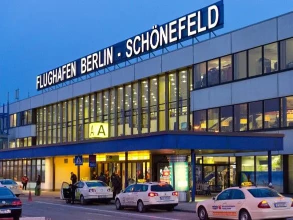 Из Берлина в Киев не смогли вылететь 49 украинцев