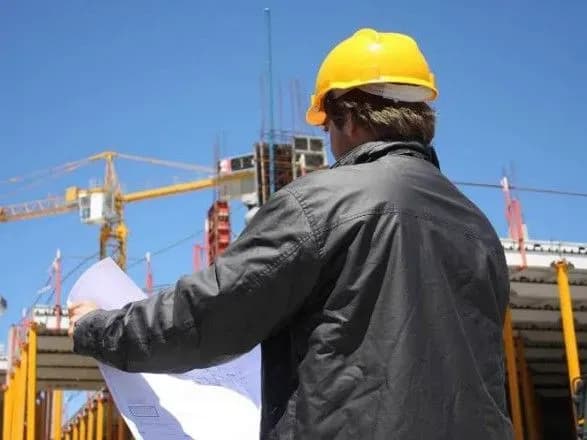 Стало відомо, яку роботу обирають українці за кордоном