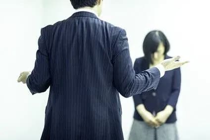 В Японії відкрили гарячу лінію допомоги постраждалим від знущань на роботі