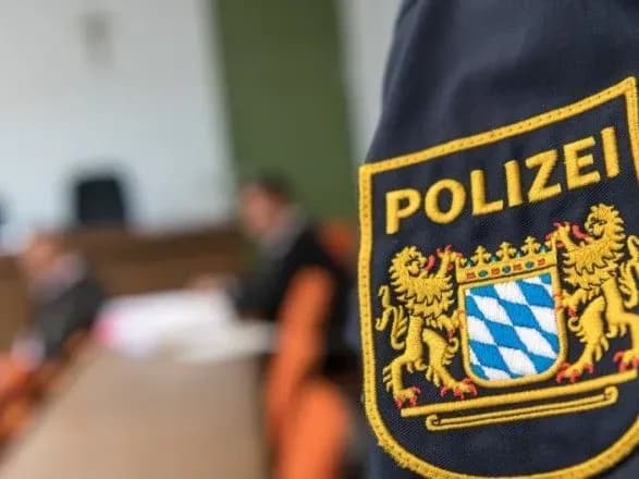 В Мюнхені 23-річний чоловік напав з ножем на поліцейського