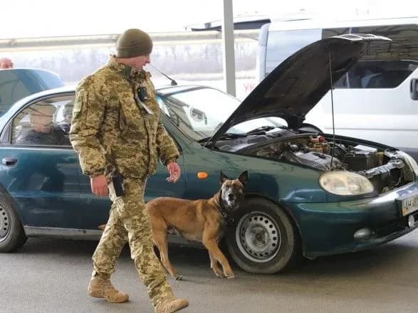 Ситуація на КПВВ на Донбасі: зранку в чергах нарахували понад 230 автівок