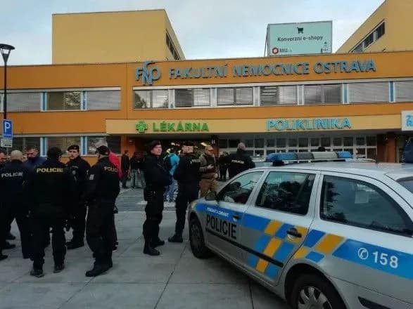 У Чехії невідомий почав стрілянину в університетській лікарні: 4 загиблих, 2 поранених