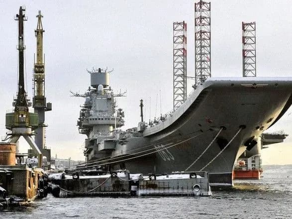 Пожежа на російському авіаносці "Адмірал Кузнєцов": кількість постраждалих зросла до 10 осіб