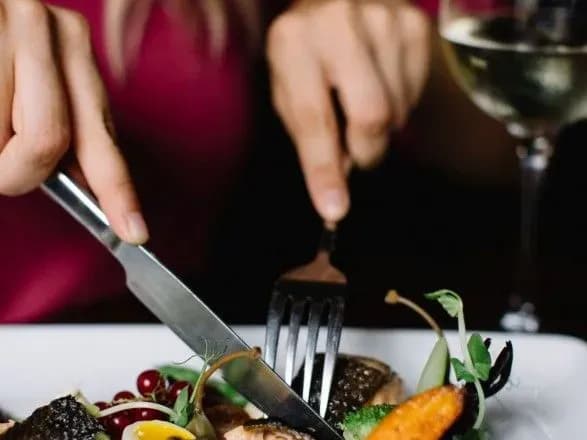 Українцям розповіли, у скільки обійдеться новорічний стіл