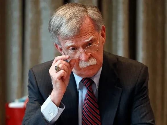 Лідер демократів у Сенаті США запропонував викликати Болтона на слухання з імпічменту