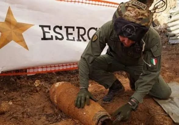 В Італії через бомбу часів Другої світової евакуювали 54 тисячі людей