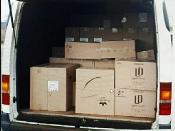 На Донбасі затримали автомобіль з контрафактними цигарками на понад 1 млн гривень