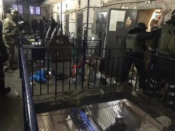 Обшуки в СІЗО провели у Кропивницькому, головного "смотрящего" передали Нацполіції