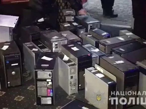 У поліції прозвітували про закриття гральних закладів: вилучено обладнання на 50 млн грн