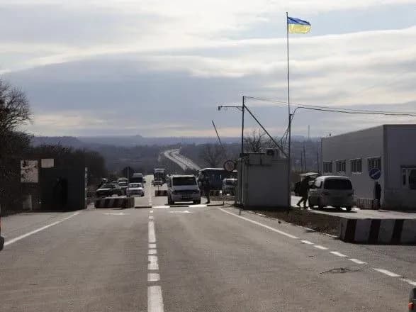 КПВВ "Новотроїцьке" 22 грудня не працюватиме вранці