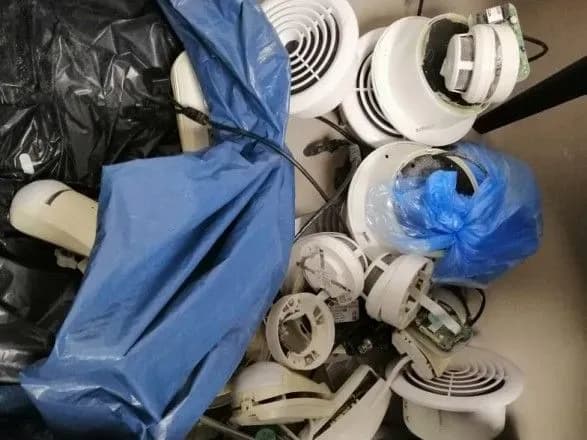 У спорт-клубі "П'ятий елемент" в роздягальнях знайшли приховані камери – ДБР