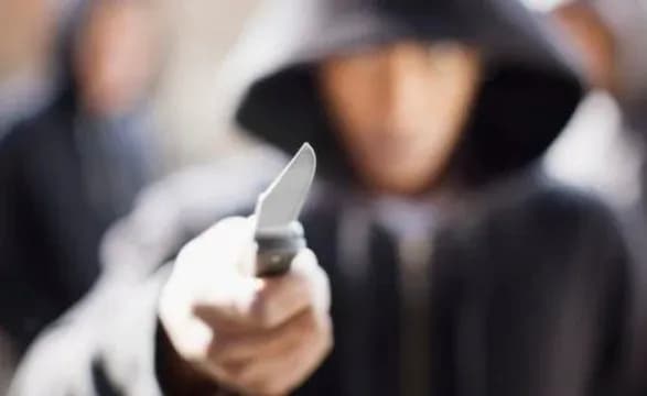 На Волині молодик із ножем напав на поліцейських