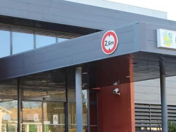 У Франції хірурга підозрюють у домаганнях до майже 350 дітей