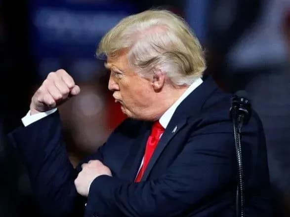 Трамп пригрозив Ірану швидкою та сильною відповіддю в разі атаки