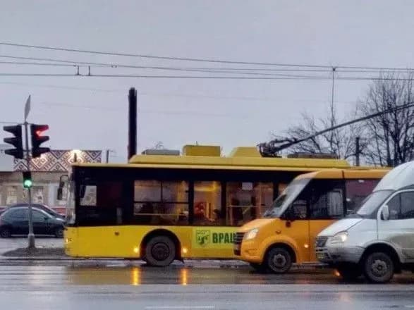 У столиці на Різдво буде змінено роботу громадського транспорту та метрополітену