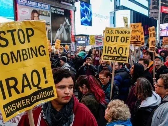 У кількох містах США пройшли демонстрації проти війни з Іраном
