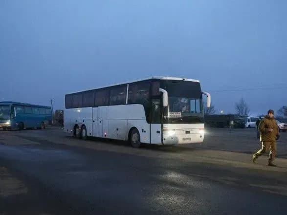 Звільнених з полону військових перевели до санаторію в Пущі-Водиці