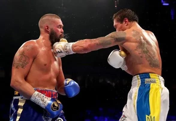 Боксер Усик вошел в десятку лучших рейтинга IBF в "хэвивейта"