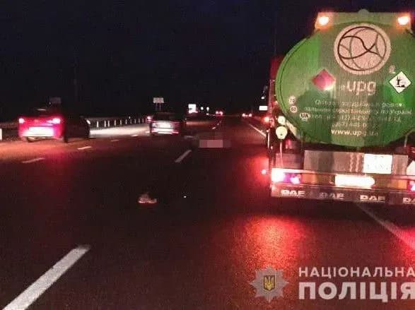 На Рівненщині чоловіка на смерть збив автомобіль