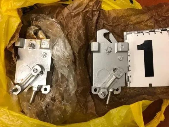 На Харківщині двоє чоловіків намагалися вивезти запчастини для військової авіації до Європи