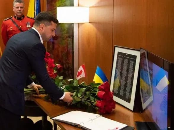 Зеленский почтил память граждан Канады, погибших в результате авиакатастрофы в Иране