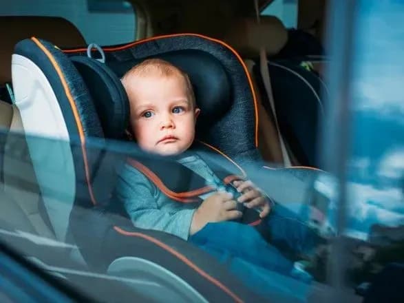 Столичні патрульні виявили вже більше 40 випадків перевезення дітей без автокрісел