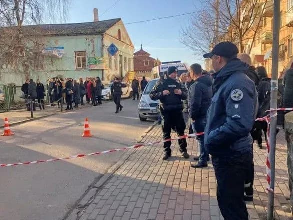 У Рівному шукають вибухівку у суді