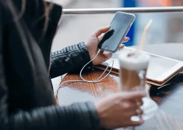 АМКУ дозволив мобільним операторам перерозподіл частот для 4G