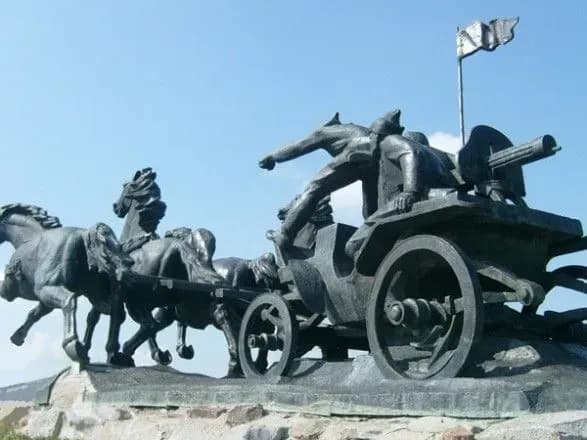В Інституті нацпам’яті нагадали, що “Легендарна Тачанка” у Каховці підпадає під декомунізацію
